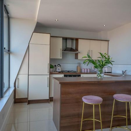 Rooftop Apartment At Queens Beautiful Views Belfast Esterno foto