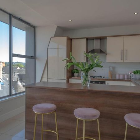 Rooftop Apartment At Queens Beautiful Views Belfast Esterno foto